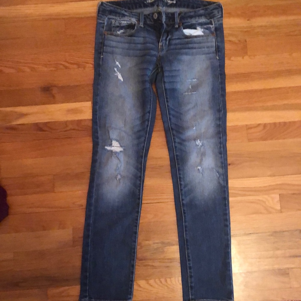 American eagle distressed jeans